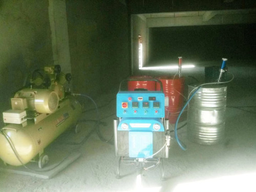 Cold storage polyurethane spray insulation construction